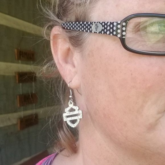 NEW RHINESTONE EARRINGS - Picture 3 of 5